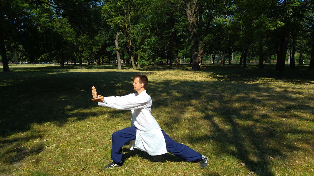 Ba Duan Jin Qi Gong – Second Movement